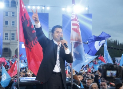 Basha nga Tirana: Ky është vendi ynë. Ju përket juve, gjithë qytetarëve të Shqipërisë. Ta sjellim ndryshimin së bashku