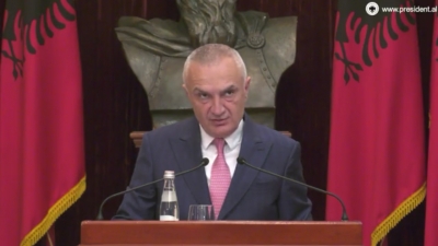 Presidenti Meta: Mos e hiqni vëmendjen nga zgjedhjet