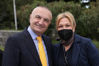 Presidenti Meta takon mbesën e Qemal Stafës: Në 79-vjetorin e rënies së tij heroike