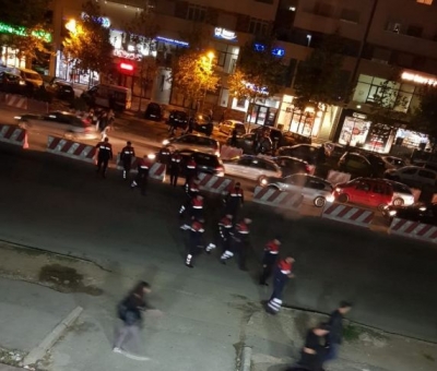 Policia te unaza e re, nis arrestimet e gazetarëve dhe operatorëve