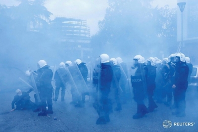 Fotografi i njohur bën krahasimin: Dhuna më 8 janar njësoj si dhuna e serbëve mbi shqiptarët