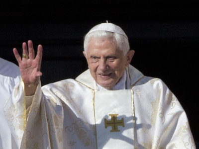 Fjalët e fundit para se të ndërronte jetë - Çfarë tha Papa Benedikti XVI