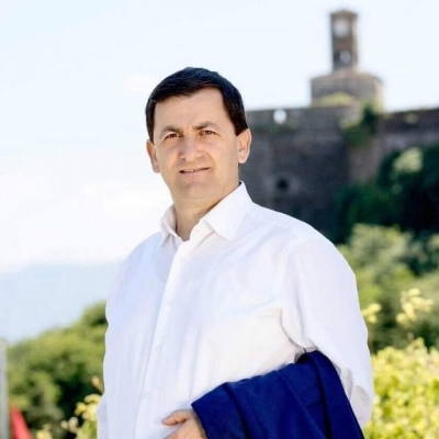 Tavo/Gjirokastra do e shporrë sektin e “Rilindjes”. Edhe socialistët do mbështesin LSI