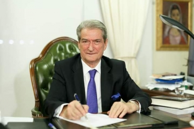 Berisha:Prishen per biznes pallate te pademtuara nga termeti.