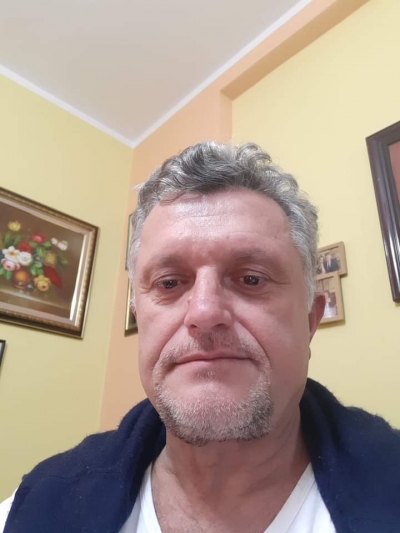 Nuk ka trëndafil që e zbukuron maskën e zezë që mbani në turinj z. Kryeministër!