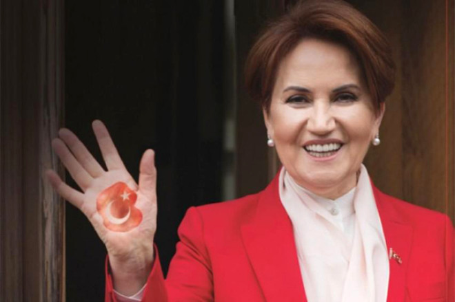 meral aksener in genclik fotografi 710808 1537 7 b