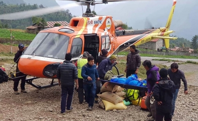 Alpinisti vdes gjatë ngjitjes në malin Everest