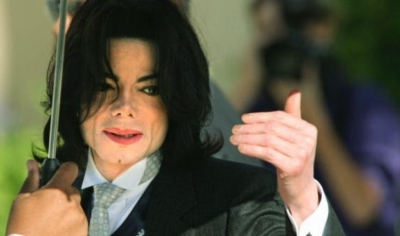 Reagon ashpër familja pas shfaqjes së filmit dokumentar rreth abuzimeve seksuale të Michael Jacksonit