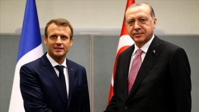 Presidenti turk dhe ai francez diskutojnë tensionet mbi Mesdheun Lindor