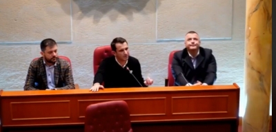 Video që u bë virale në facebook/ "Veliaj, na çliro një ditë të vetme nga neveria!"