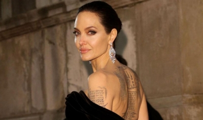 Foto e rrallë/ Angelina Jolie me 6 fëmijët e saj