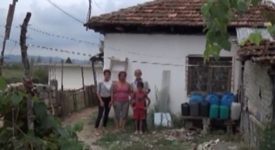&quot;Flëmë pa ngrënë bukë që të nesërmen fëmijët të kenë ç&#039;të hanë&quot;
