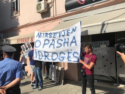 Elbasan/ Protestuesit Ramës: Mirë se vjen o pasha i drogës