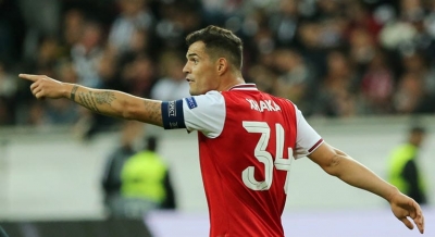 E kundërshtuan tifozët, Granit Xhaka mbetet kapiten i Arsenalit