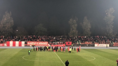 Skenderbeu mban ritmin e Partizanit