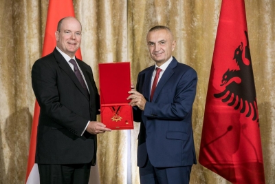 Presidenti Meta vlerëson Princin e Monakos, Albert II me “Dekoratën e Flamurit Kombëtar”
