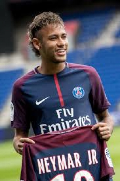 A do e shesë PSG Neymar-in?