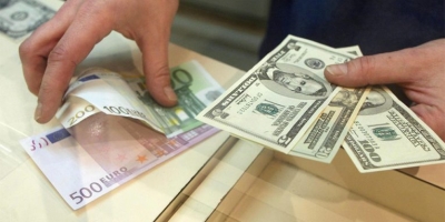 Këmbimi valutor/Dollari amerikan në luhatshmëri, Paundi britanik në rënie