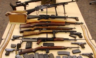 Arsenal armësh, qytetarët sinjalizojnë policinë, sekuestrohen në Elbasan fishekë e granata