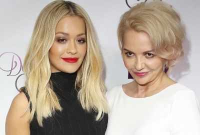 Si dukej Rita Ora e vogël, nëna e saj poston foton e veçantë