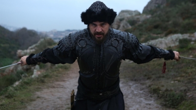 Ertugrul çohet me forcë në gjykatë