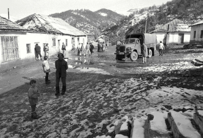 Fotografi austriak sjell Shqipërinë e viteve 90-të në Muzeun Kombëtar