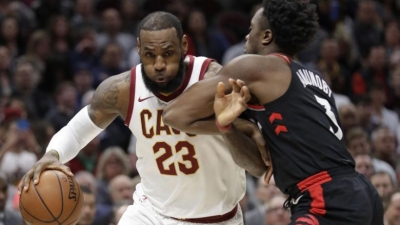 LeBron James parashikon një rikthim tek Cleveland Cavaliers