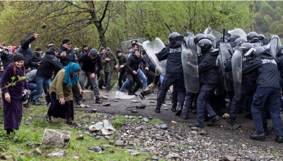 Protestë e dhunshme kundër ndërtimit të HEC-it, plagosen 40 persona. Banorët prishin mjetet e firmës