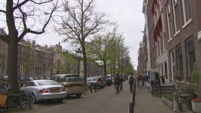 Amsterdami pa makina, nga viti 2030 do të lejohen vetëm ato elektrike