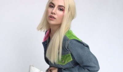 Ava Max, këngëtarja e re shqiptare zë vendin e parë në Britani