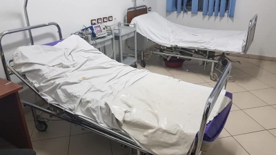 Skandali në Urgjencën e Tiranës, deputeti: Pacientët shtrohen në shtretër me pleshta