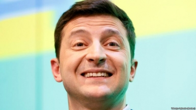 Zelenskiy shpallet edhe zyrtarisht fitues i zgjedhjeve në Ukrainë