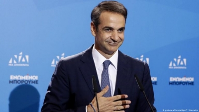 Ç’do ndodhë me shqiptarët? Mitsotakis shkrin Ministrinë e Emigracionit