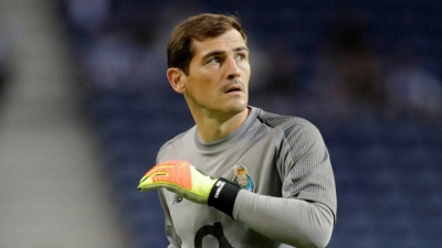 Lajm i madh për botën e futbollit, rikthehet Iker Casillas?!