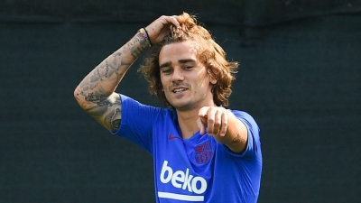 Skandali/ Barcellona i rrëmbeu Atleticos parregullsisht Griezmann… gjykatësi e dënon me… 300 euro