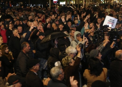 Protesta/ Pensionistët: Do shkojmë në Kosovë tek Albini ynë se i ka pensionet më të larta