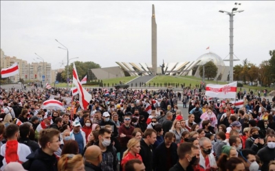 Kriza në Bjellorusi/Policia arreston dhjetëra protestues, demonstratat kundër Lukashenkos vazhdojnë