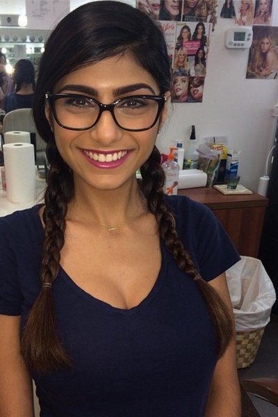 Ish-pornostarja Mia Khalifa tregon tërheqjen nga filmat dhe kërcënimet e ISIS