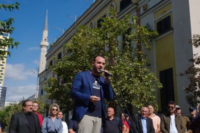 Balliu: Demokracia shqiptare, ‘lule’ përpara asaj ruse! Pushteti u jep fuqi kriminelëve!