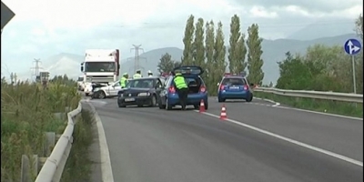 Aksident në Lezhë- Milot, furgoni i mallrave përplas këmbësorin 60- vjeçar, në gjendje të rëndë transportohet tek Trauma