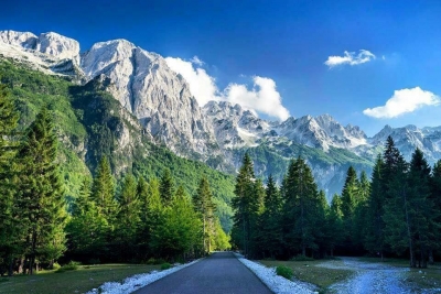 Nuk është Zvicra... por një rrugë për në Valbonë, Tropojë