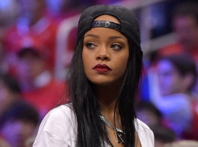 Rihanna refuzon Super Bowl