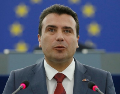 Zaev: Maqedonasit duhet të pranojnë emrin e ri ose të përballen me “izolim”