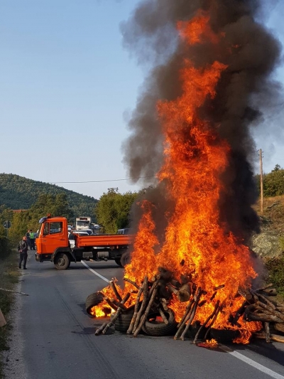 Fotogaleria/ Ja si e presin shqiptarët Vuçiçin gjatë vizitës në Kosovë