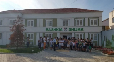 Shtetit nuk i del viti për të rikonstruktuar një shkollë fshati! Klasa e parë duhet të mësojë natën!