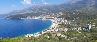 Përkeqësohet cilësia e ujit në plazhe, pikat me ndotjen më të lartë nga Jugu në Veri