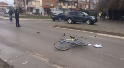Pamje të rënda, si kamioni përplasi për vdekje të moshuarin me biçikletë