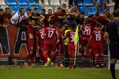 (VIDEO) Zhbllokohet derbi, Mala kalon në avantazh Partizanin