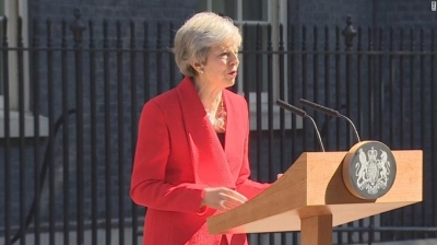 Theresa May jep dorëheqjen