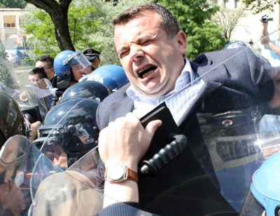 VIDEO/ Nënkomisari i policisë: Në sy të Taulant Ballës më vunë pistoletën në kokë